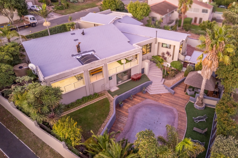 4 Bedroom Property for Sale in Loevenstein Western Cape